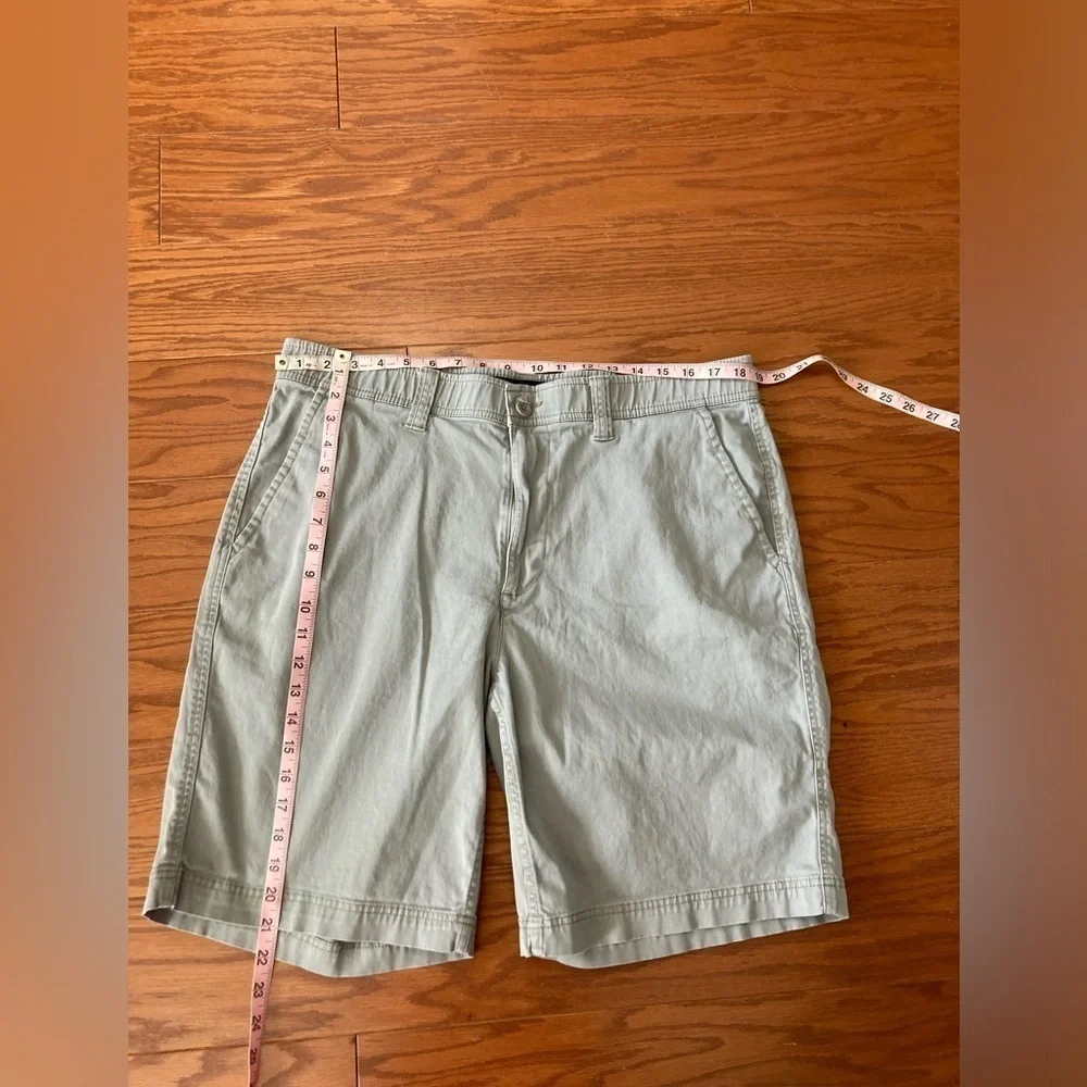 Men’s Gray St. John’s Bay Size 38 Shorts